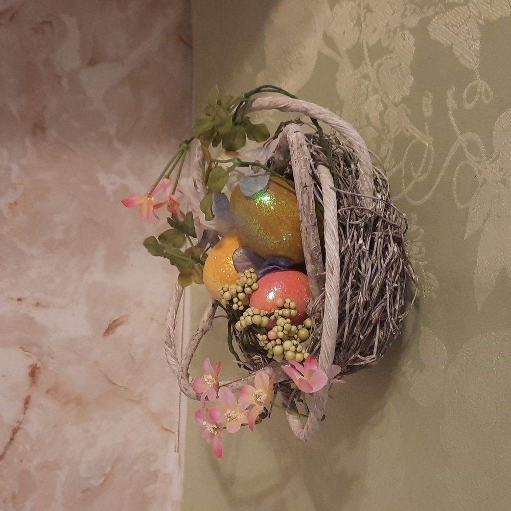 Easter decor euc